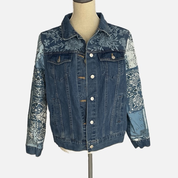 Johnny Was Workshop Bandana Patched Denim Jean Jacket Embroidered Silk Medium - Picture 2 of 13